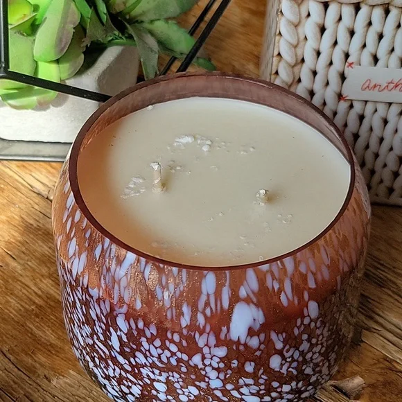 Fruity Honeycrisp Oakwood Glass Jar Candle - Picture 4 of 11